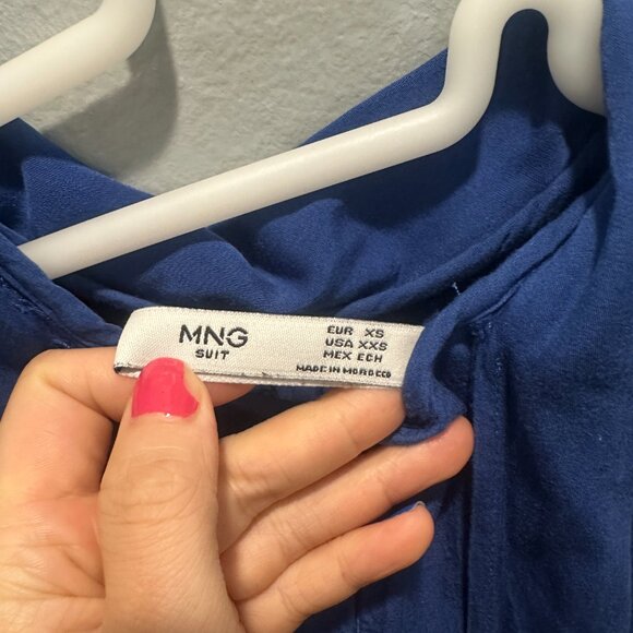 Blue sleevless tie-back shell shirt - Picture 4 of 5